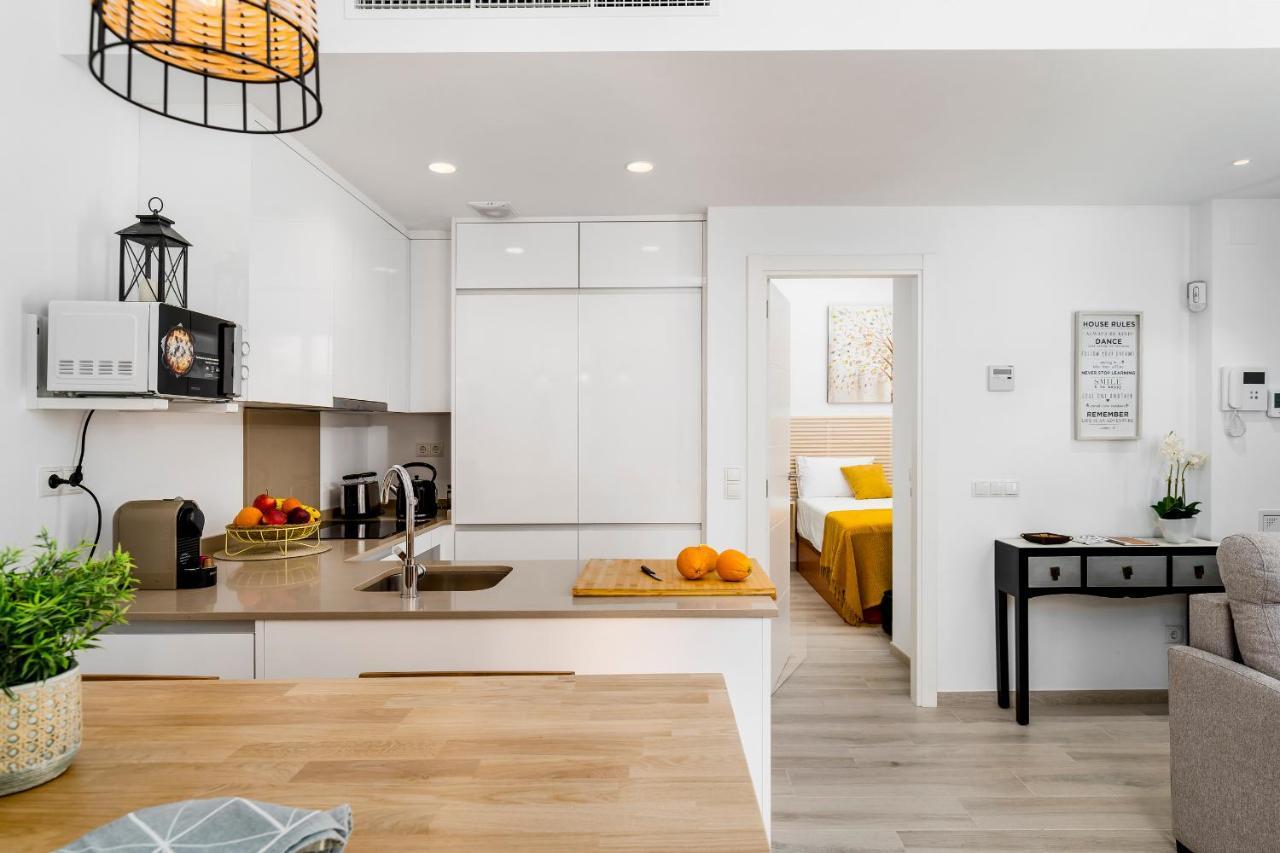 Apartamento Deluxe Con Piscina, Terraza & Parking Малага Екстер'єр фото